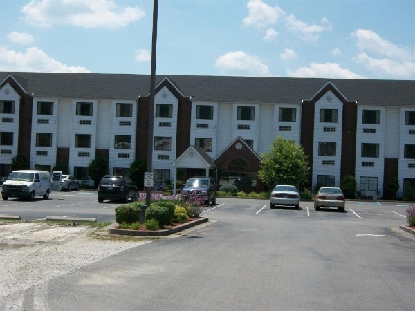 Quality Inn & Suites image 28